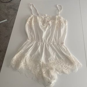 New with tags Victoria’s Secret lace white romper